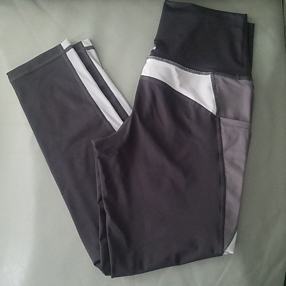 Aerie Chill Play Move Leggings size M